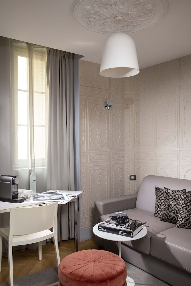undefined First Hotel Paris Tour Eiffel 10