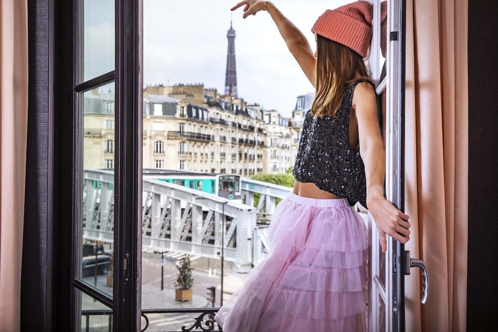 First Hotel Paris Tour Eiffel Deluxe Double Room with Eiffel view 3