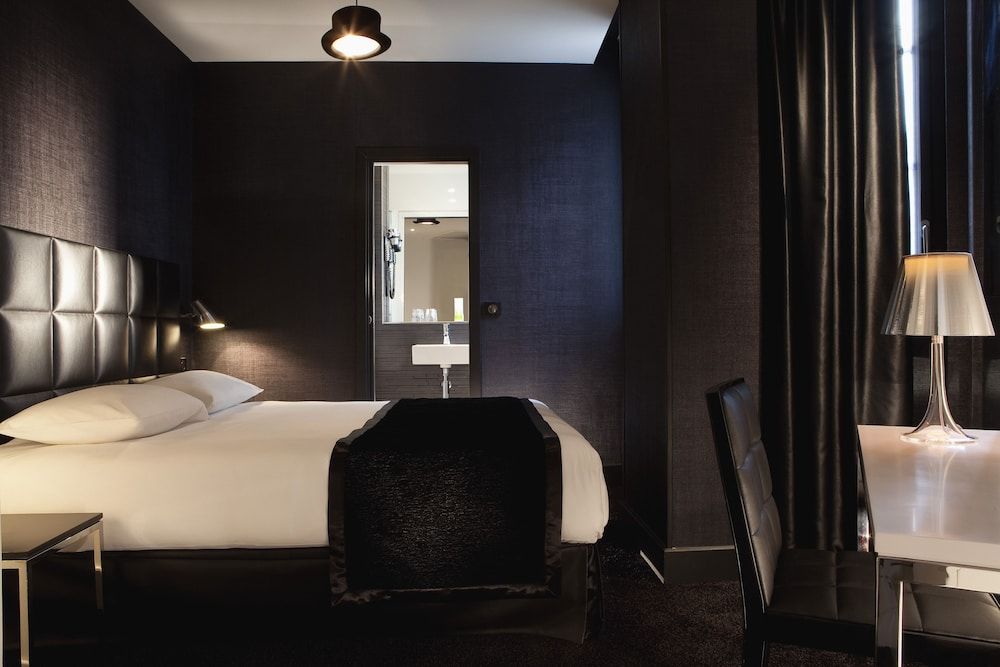 undefined First Hotel Paris Tour Eiffel