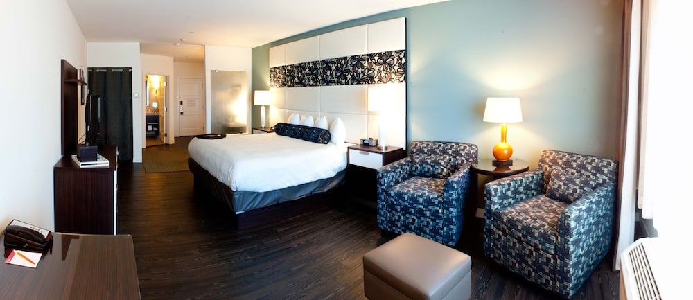Premium Room, 1 King Bed