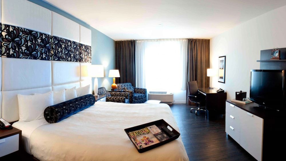 Premium Room, 1 King Bed