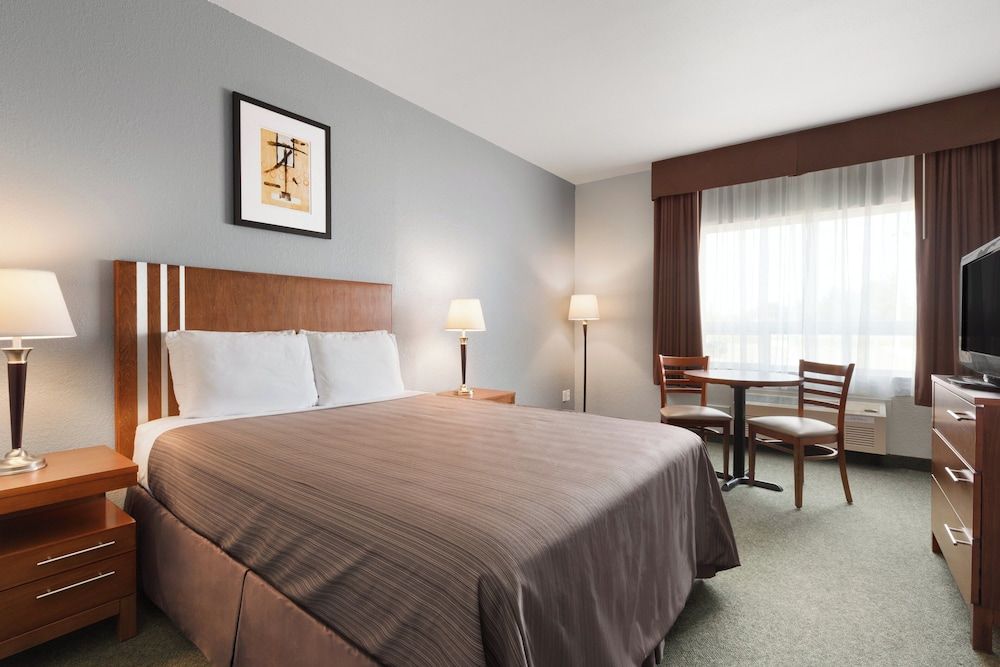 High Prairie Inn