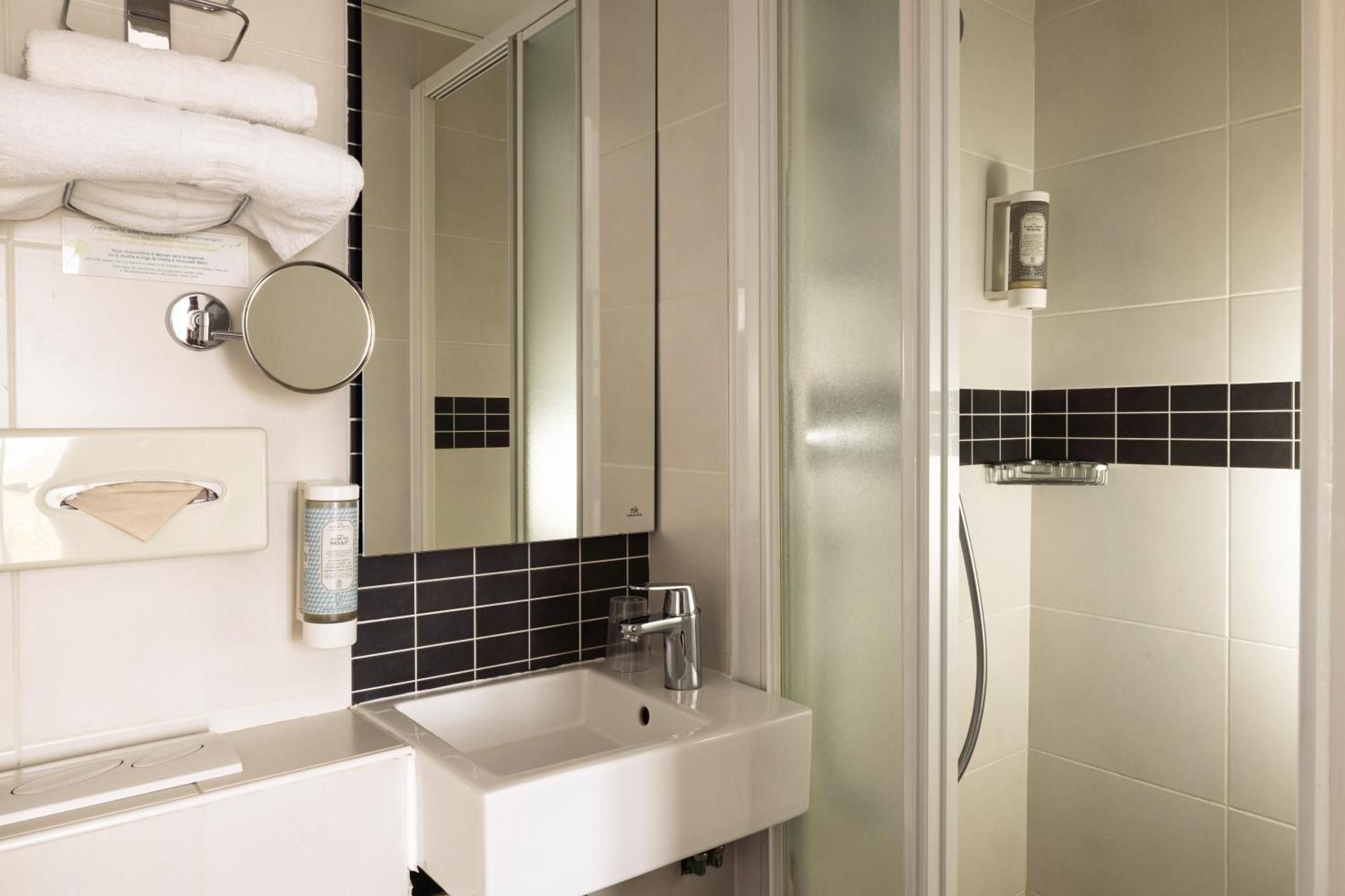 undefined Jack's Hotel 9