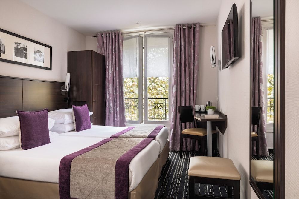 undefined Jack's Hotel