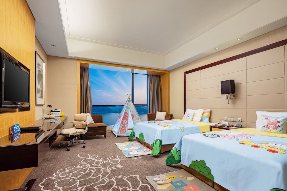 Standard Room, 2 Twin Beds, River View (Kids Theme)