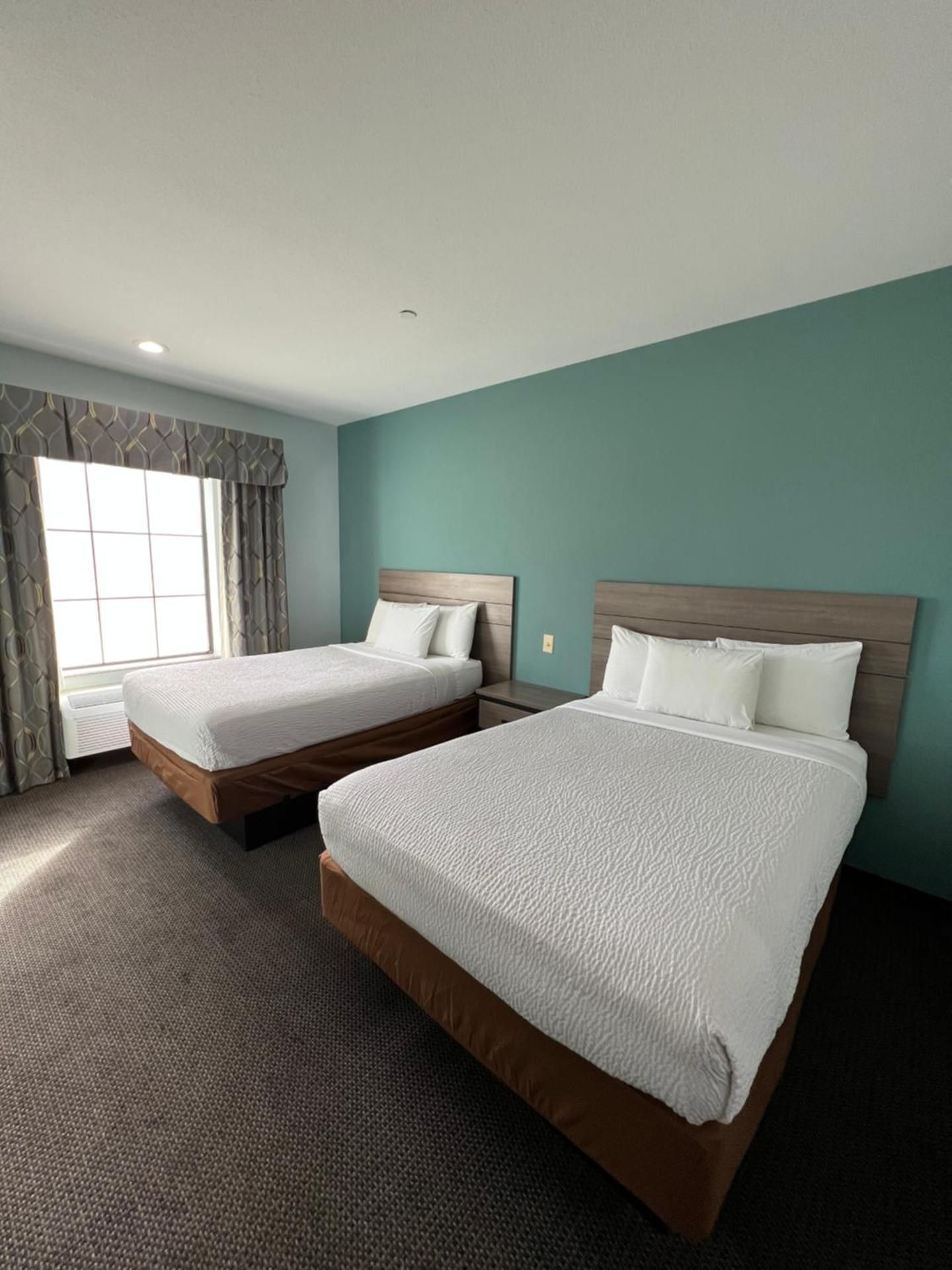 2 Double Beds Non-Smoking