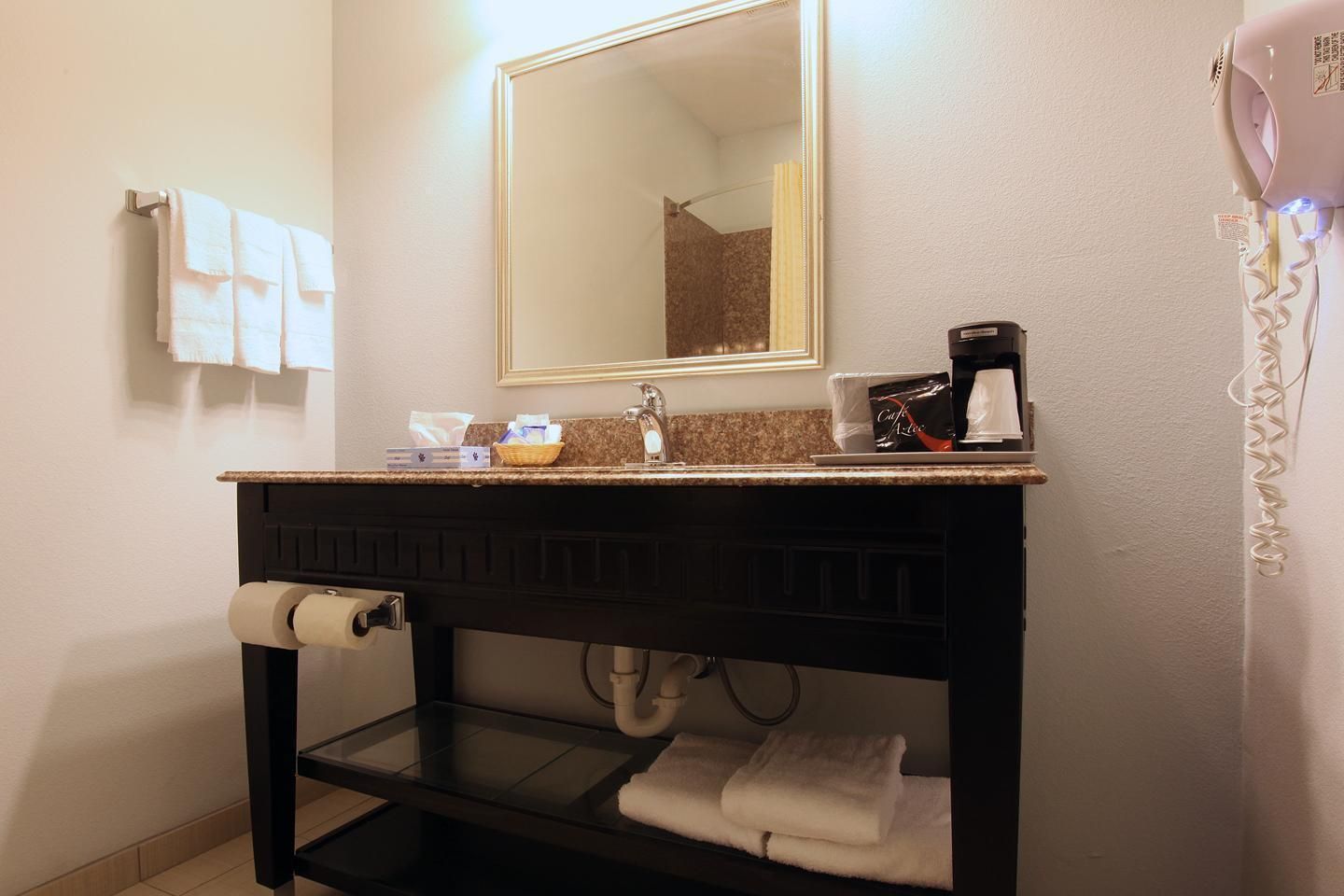 2 Double Beds Kitchenette Non-Smoking