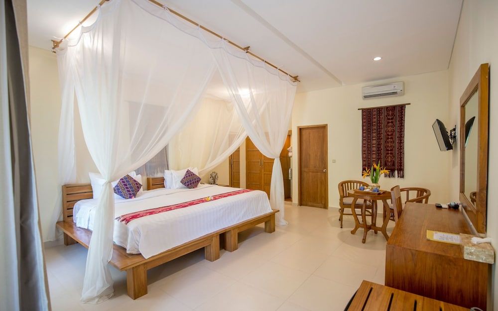 Puri Sari Beach Hotel Deluxe Double Room 9