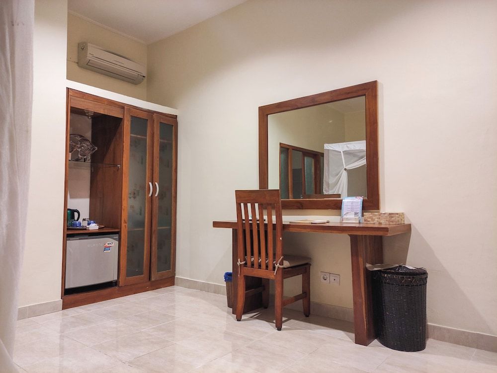 Puri Sari Beach Hotel Superior Twin Room 9