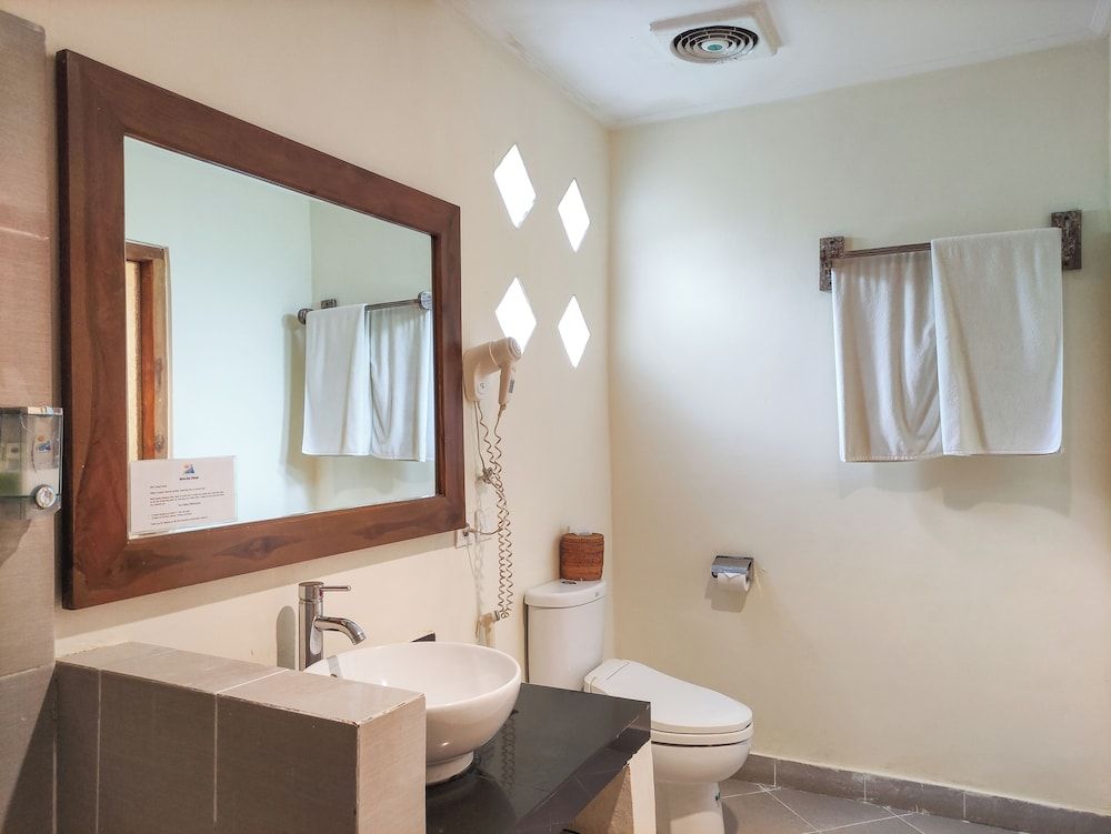 Puri Sari Beach Hotel Superior Twin Room 6