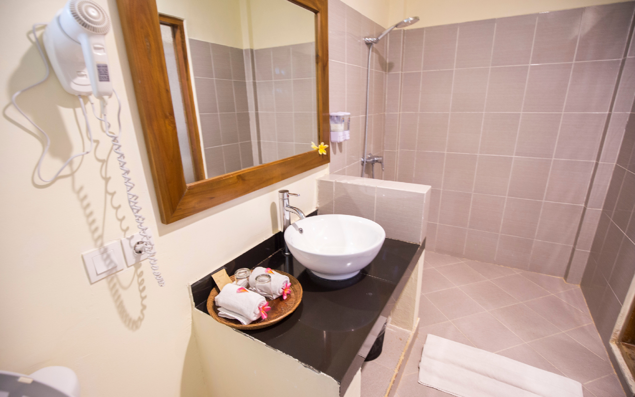 Puri Sari Beach Hotel Superior Twin Room 5