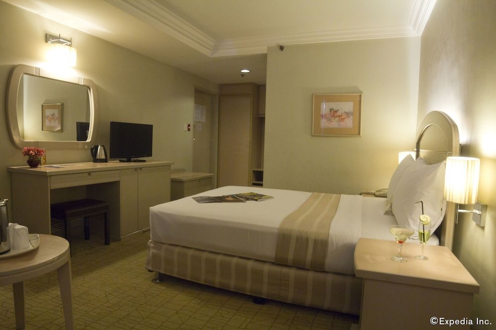 undefined Riviera Mansion Hotel 10