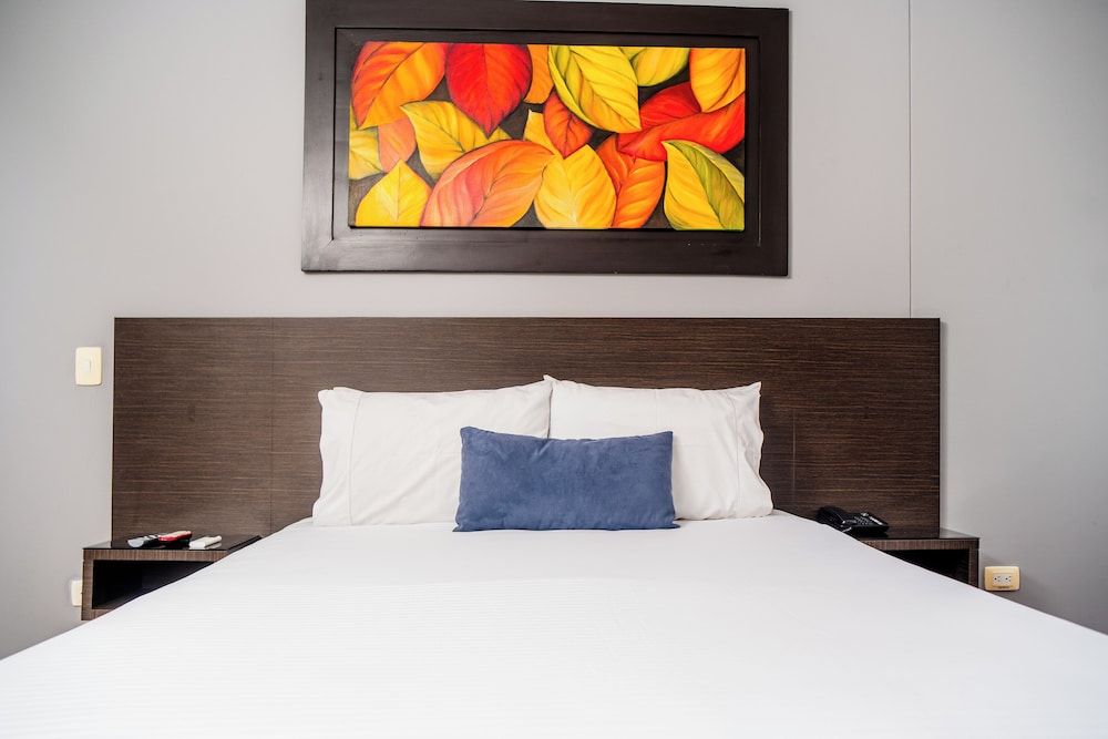 One Sixteen Hotel Standard Double Room, 1 Double Bed 5