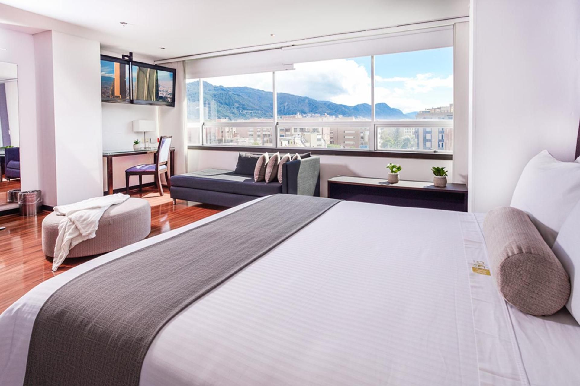 undefined One Sixteen Hotel 6