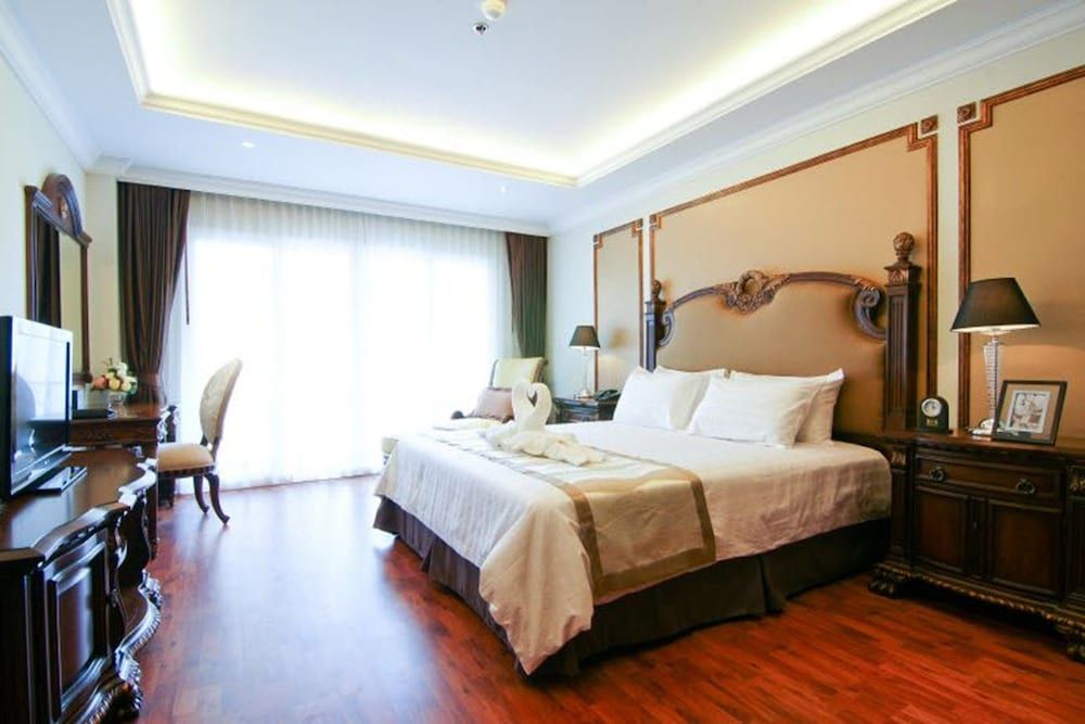 undefined LK Miracle Suite 3