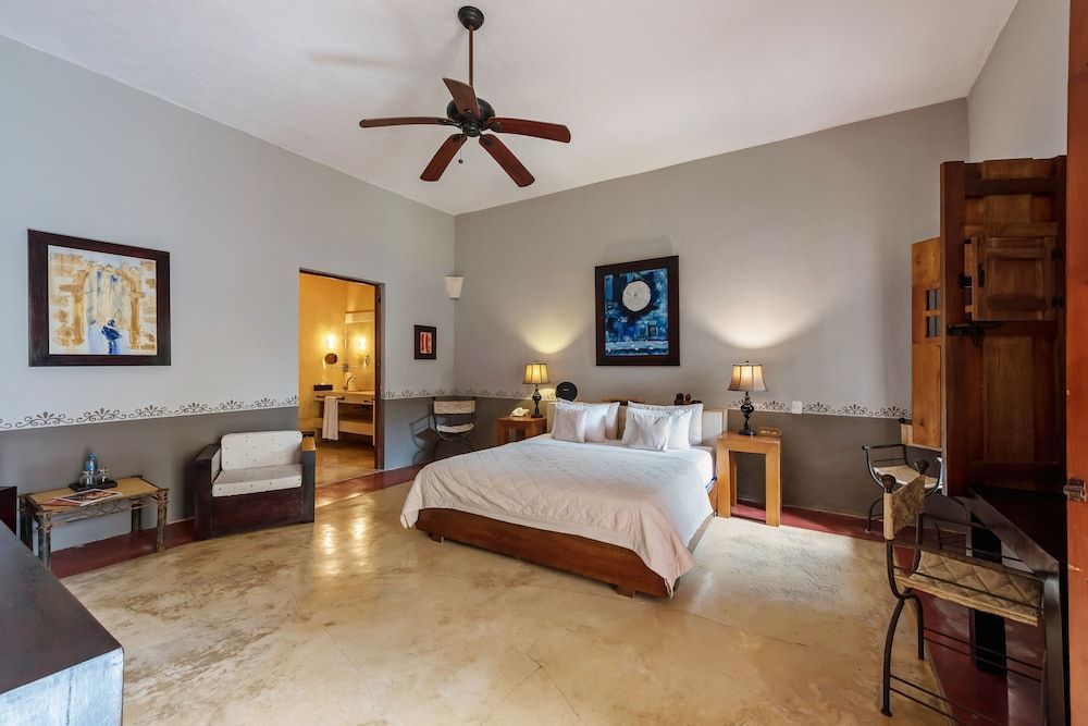 Suite, 1 King Bed