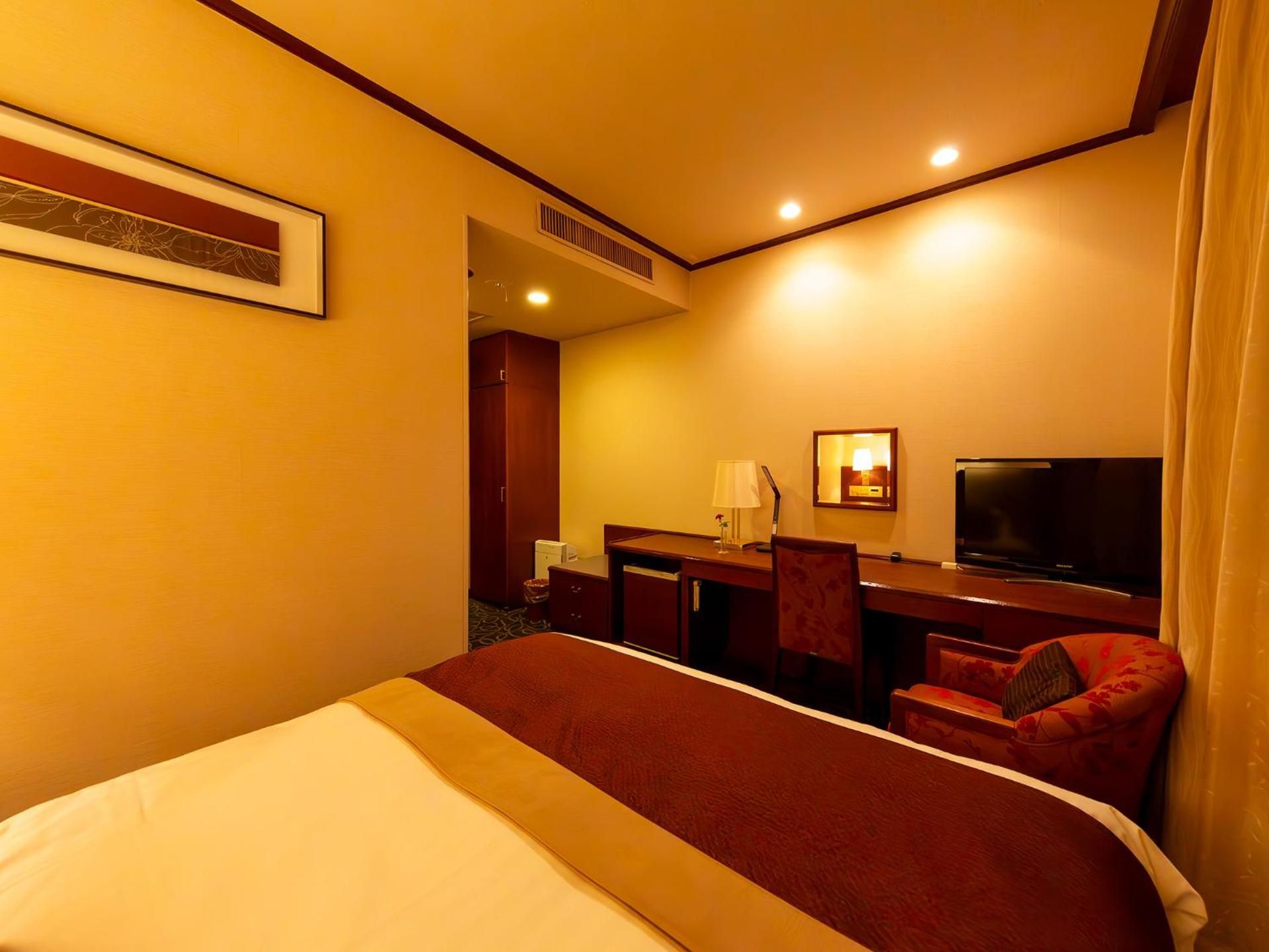 Run of House Room - Smoking