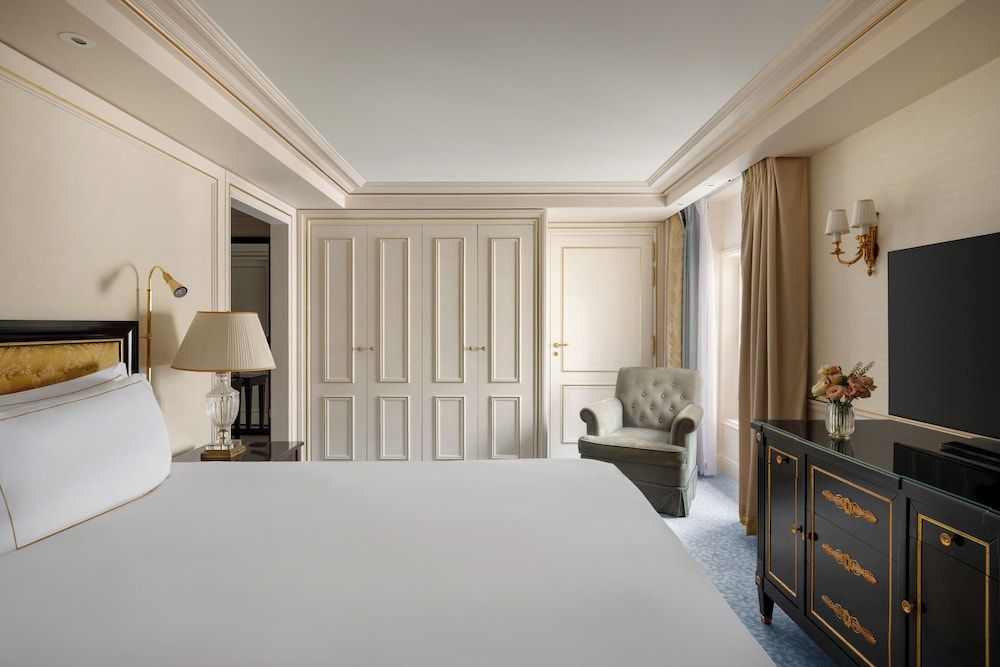 Shangri-La Paris Superior Room, 2 Twin Beds 2