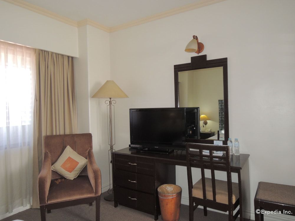 The Bellavista Hotel Deluxe Room, 2 Twin Beds 12