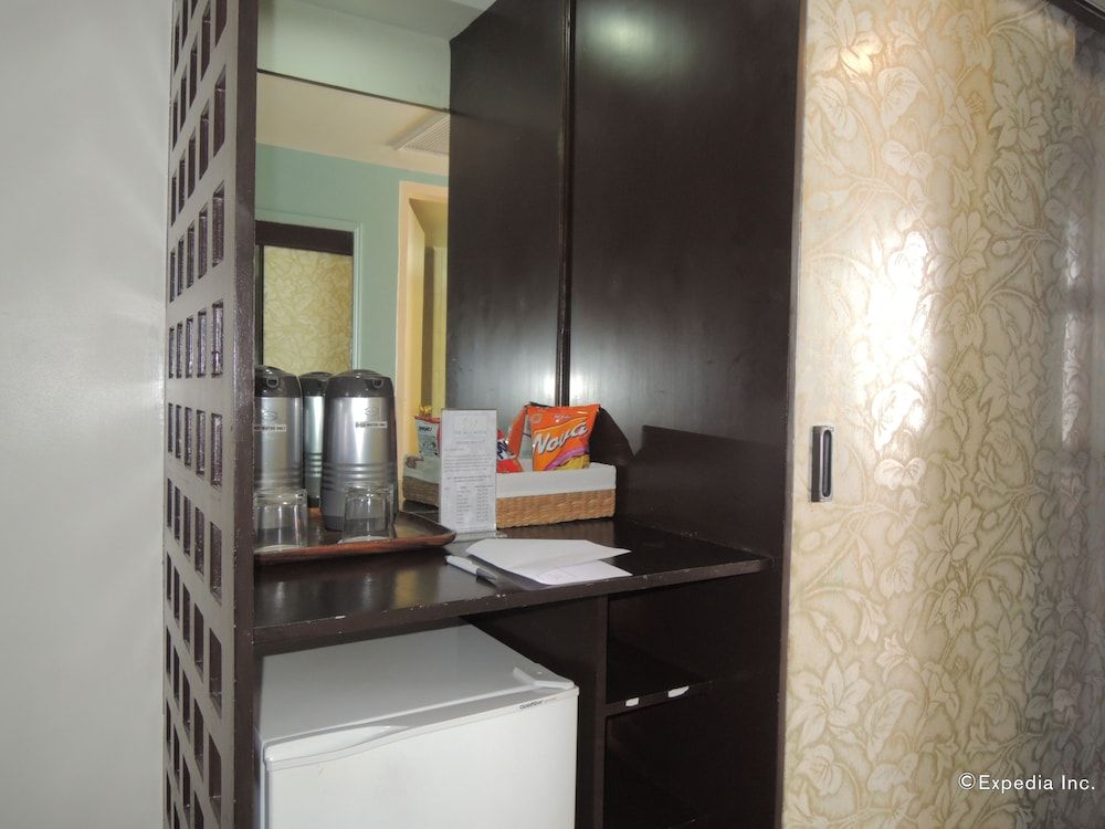 The Bellavista Hotel Deluxe Room, 2 Twin Beds 6