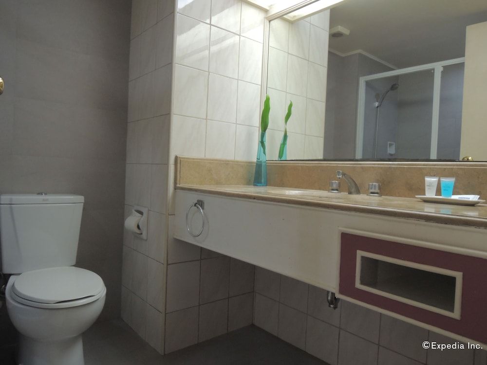 The Bellavista Hotel Deluxe Room, 2 Twin Beds 8