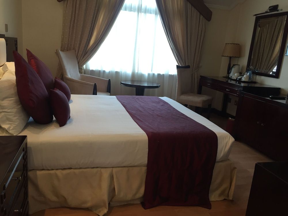 Junior Suite, 1 Double Bed, Non Smoking, 2 Bathrooms