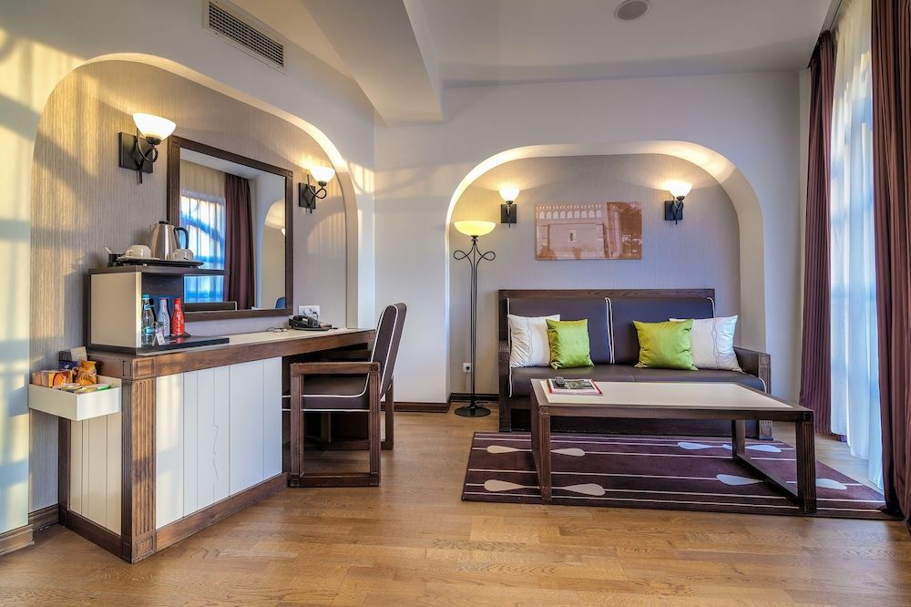 undefined Epoque Hotel 5