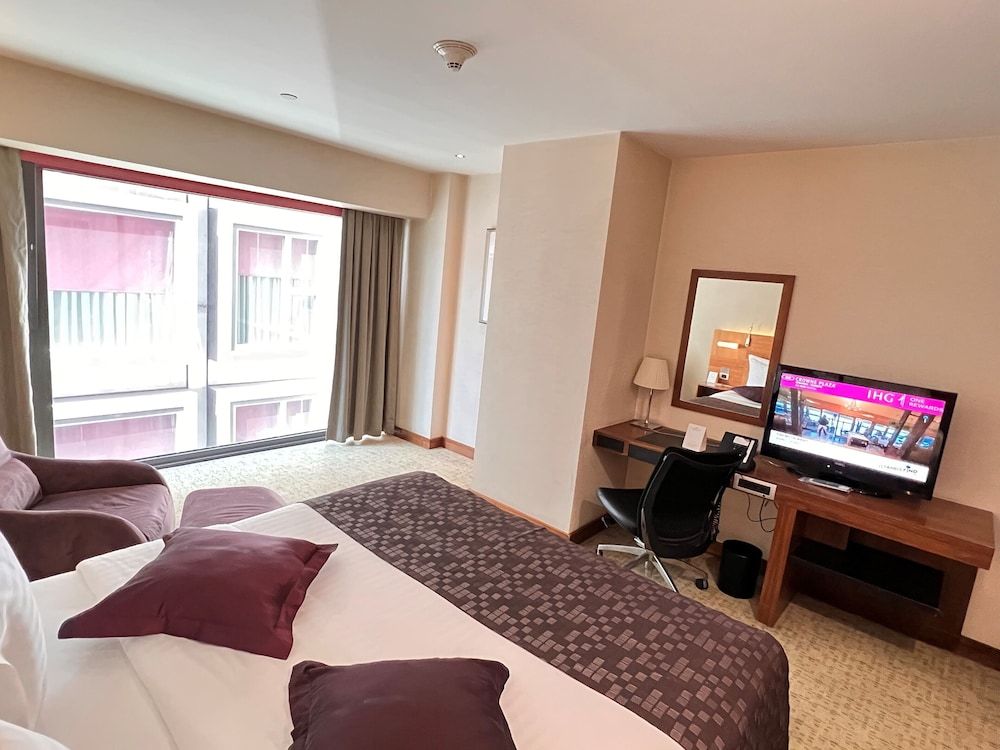 Crowne Plaza Istanbul - Harbiye by IHG Standard Room, 1 King Bed 5