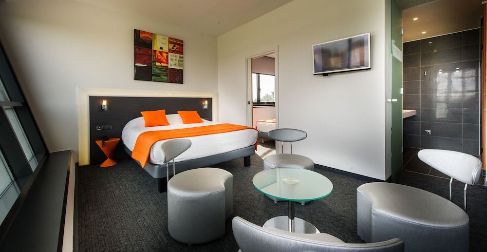 Hotel Athena Spa Family Room 3