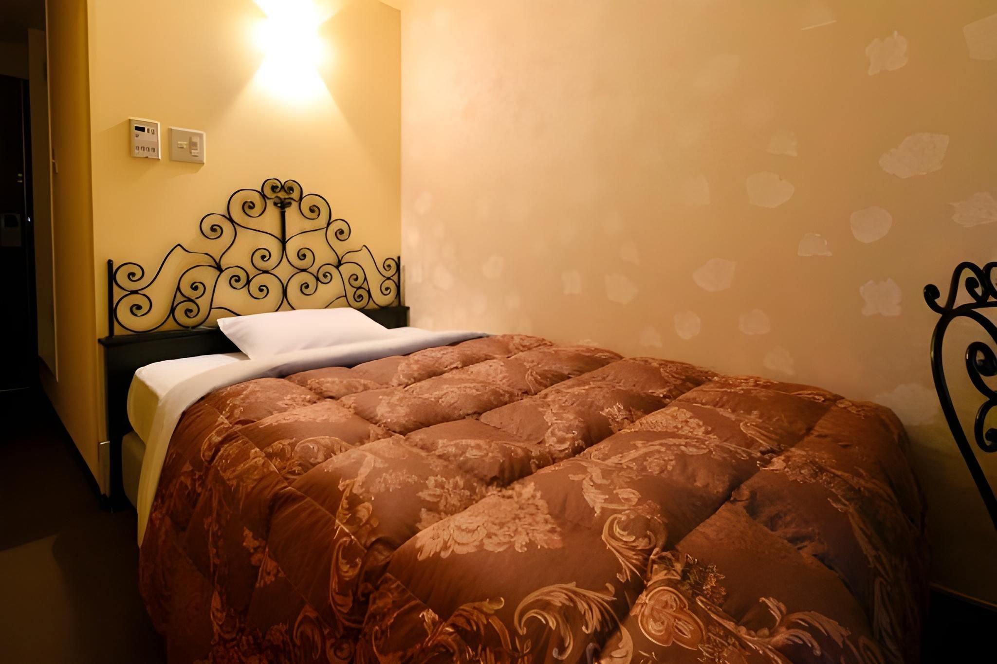 undefined Sakura Fleur Aoyama 7