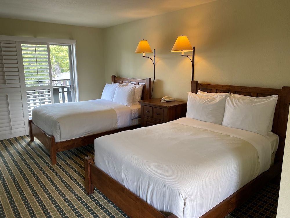 Olympia Lodge Double Room, 2 Queen Beds, Balcony