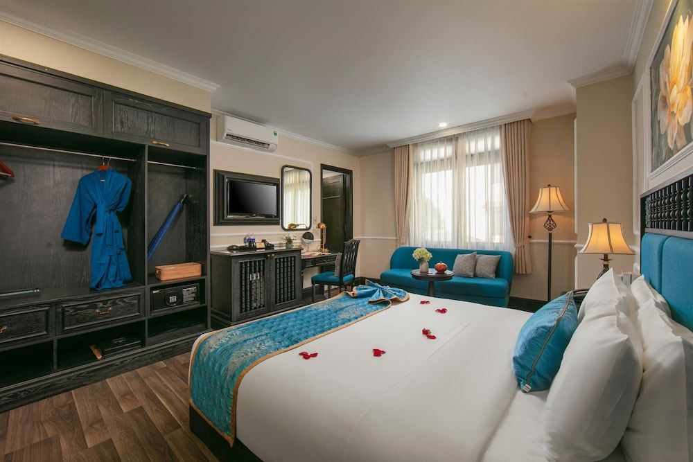 Hoi An Golden Holiday Hotel & Spa Superior Double or Twin Room (with Window) 4