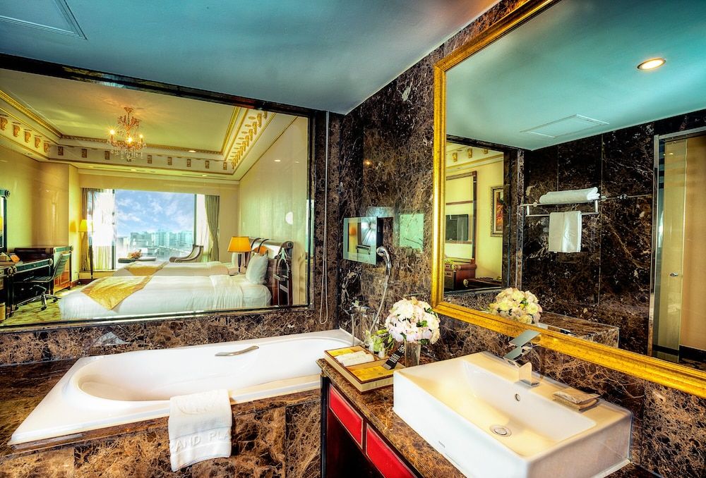 undefined Grand Plaza Hotel Hanoi 9