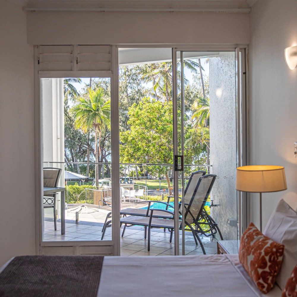 Beaches Port Douglas Deluxe Apartment, 2 Bedrooms, Balcony, Ocean View 7