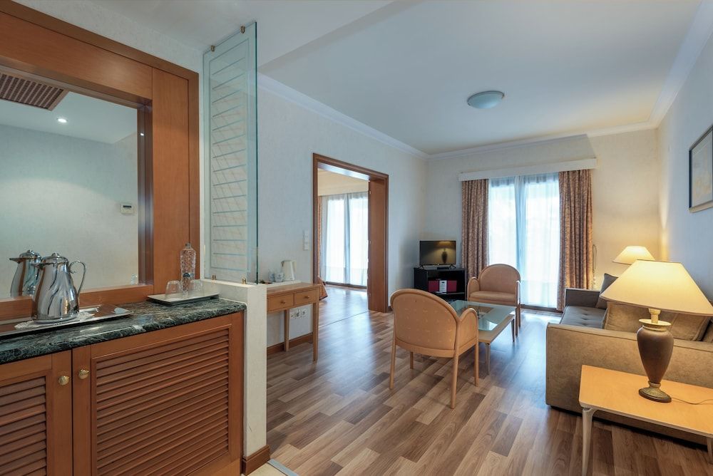 Annabelle Beach Resort - All Inclusive VIP Suite Sharing Pool 8