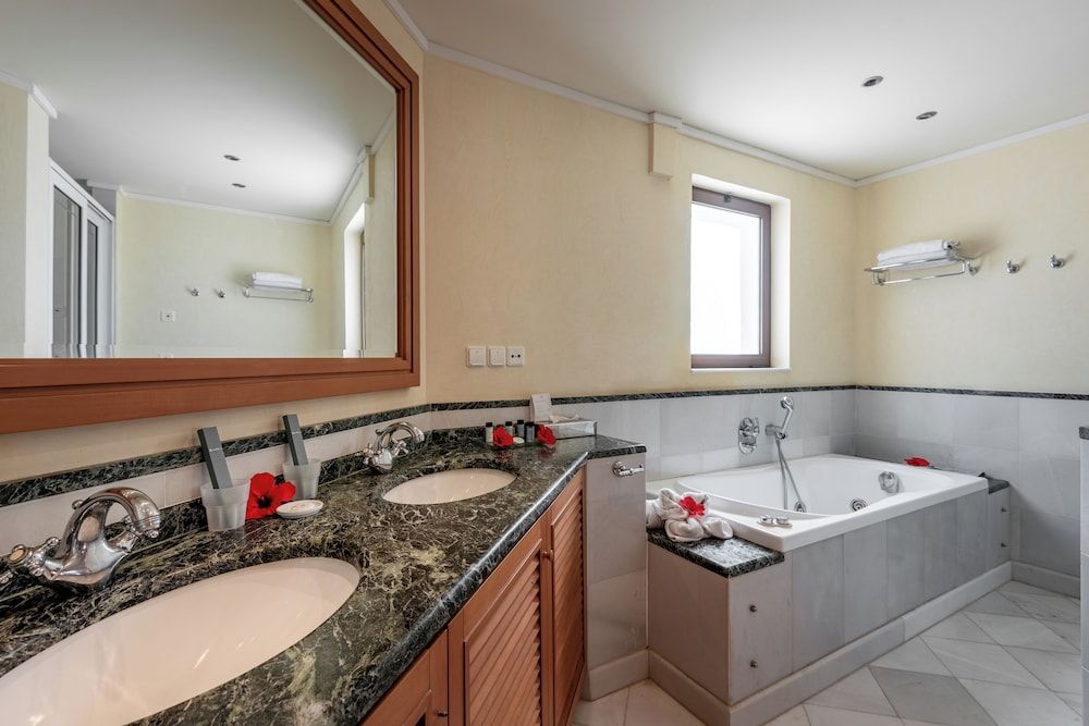 Annabelle Beach Resort - All Inclusive VIP Suite Sharing Pool 5