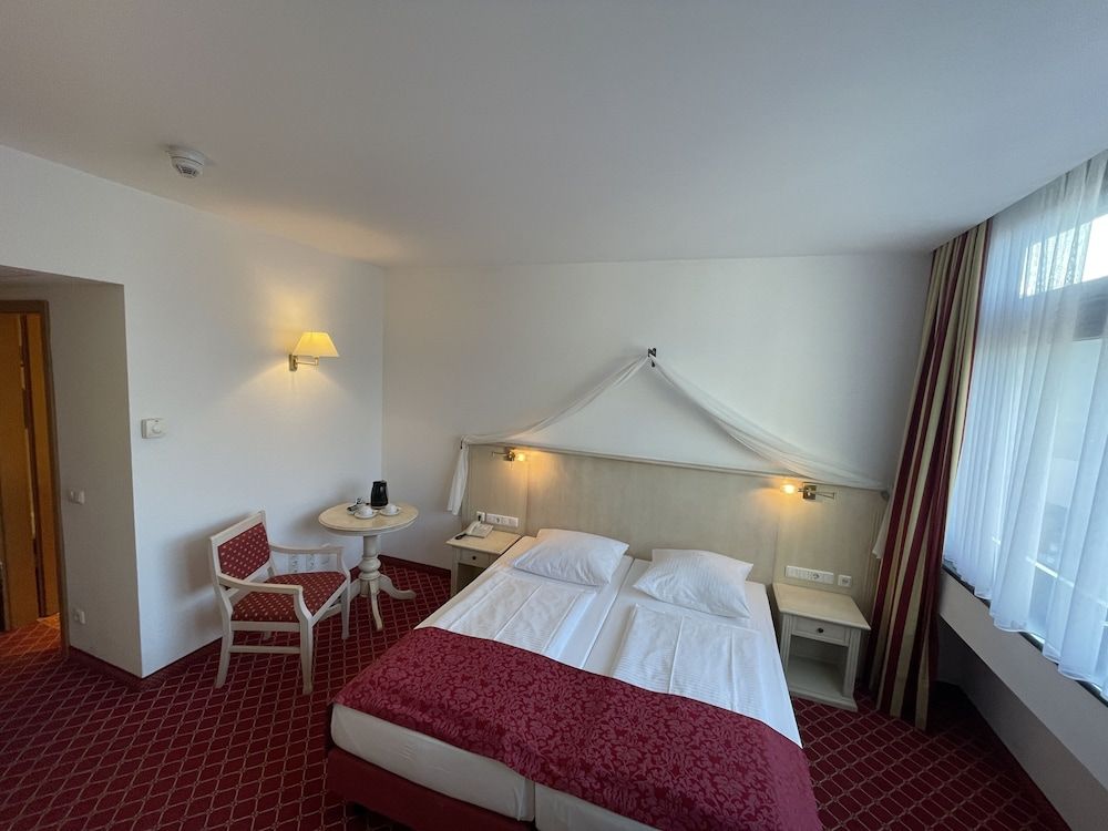 Hotel Chateau Kurfürstendamm Standard Room 4