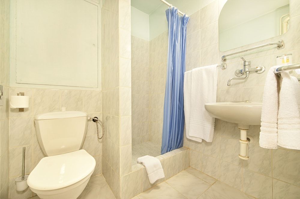 Hotel Henrietta Double or Twin Room 4