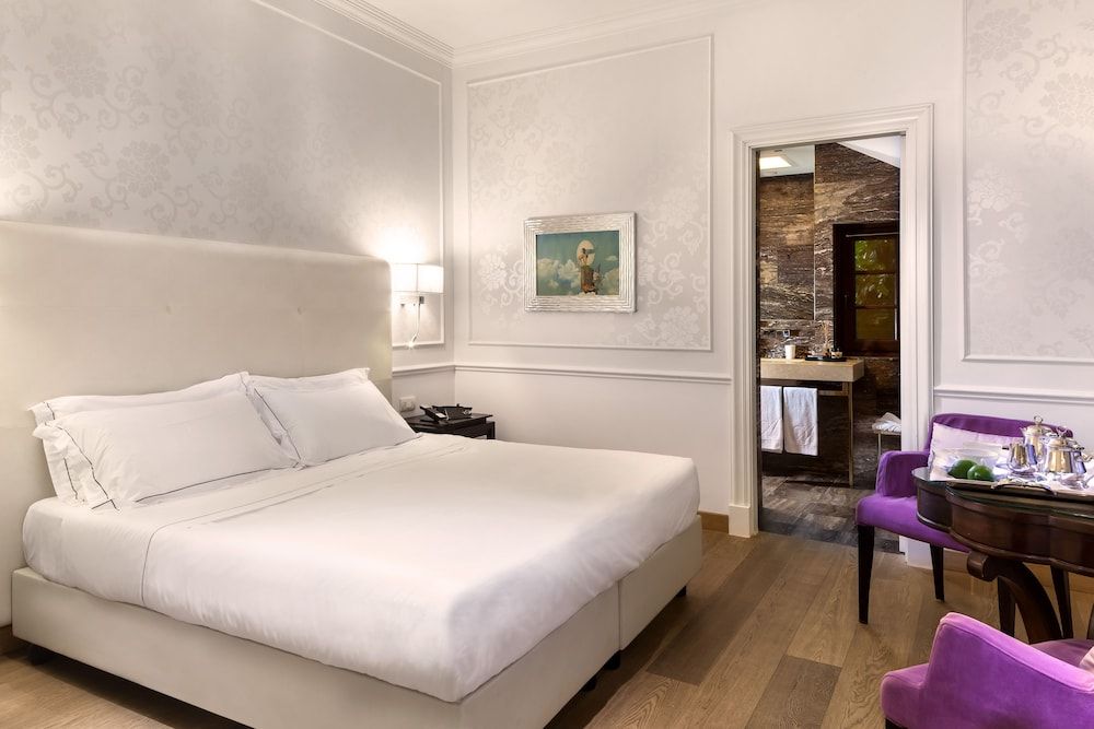 The Ashbee Hotel