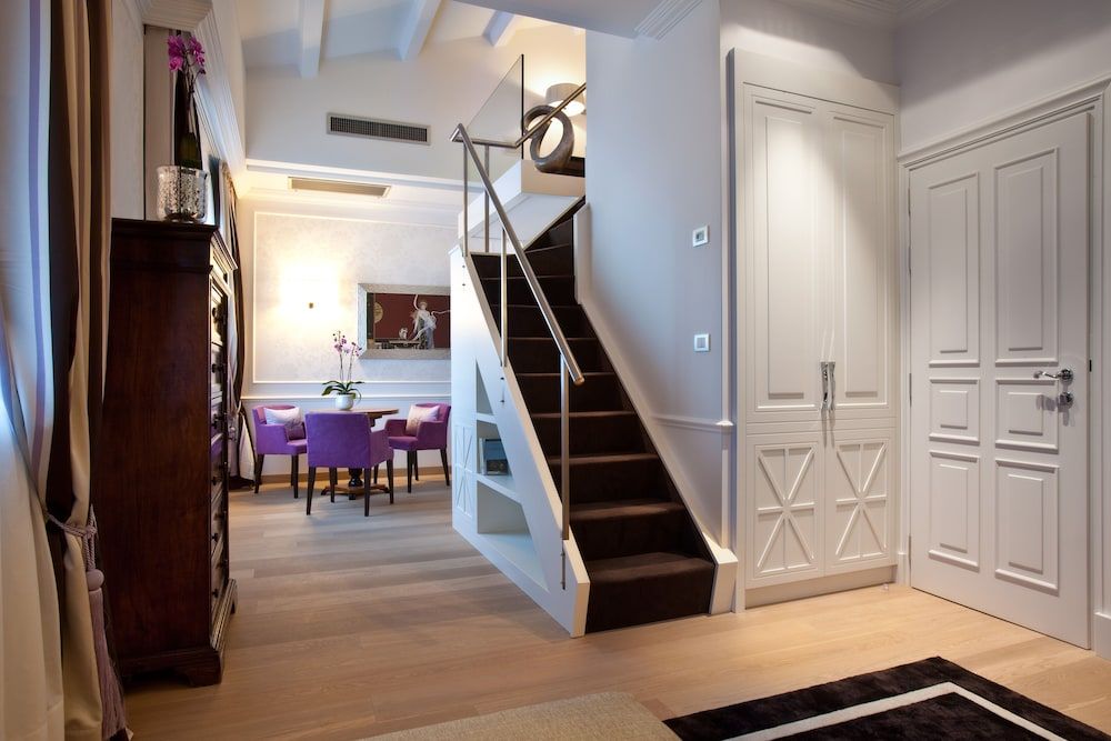 The Ashbee Hotel