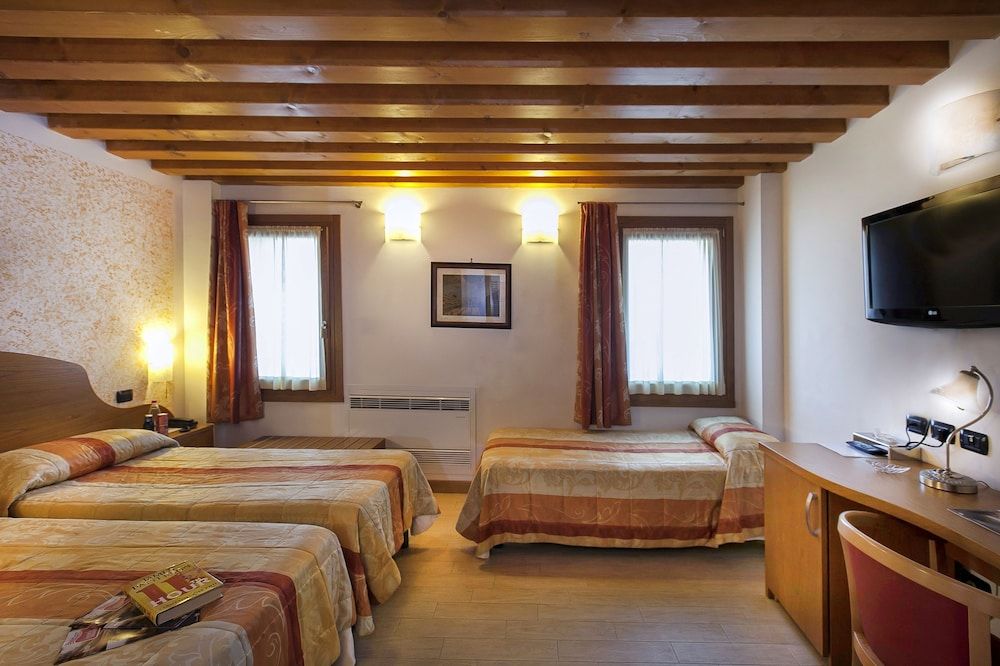 Albergo Antica Corte Marchesini Standard Triple Room