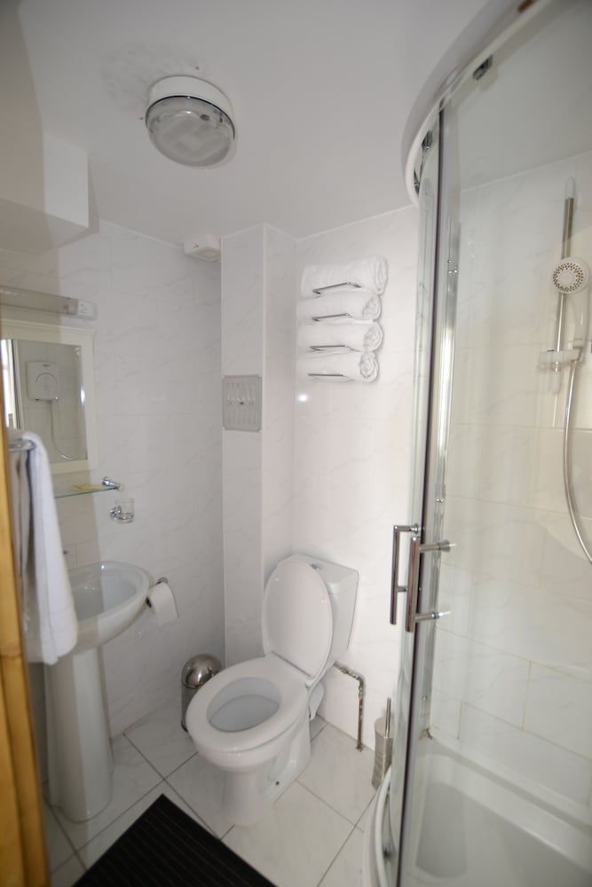 Britannia Inn Hotel Double Room 12