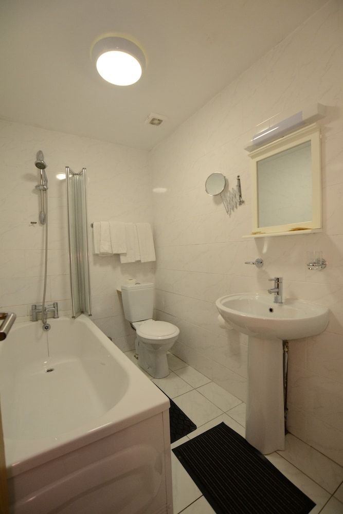 Britannia Inn Hotel Double Room 17