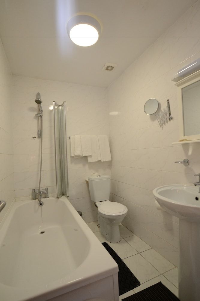 Britannia Inn Hotel Double Room 18