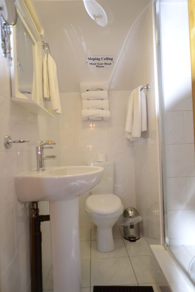 Britannia Inn Hotel Double Room 11