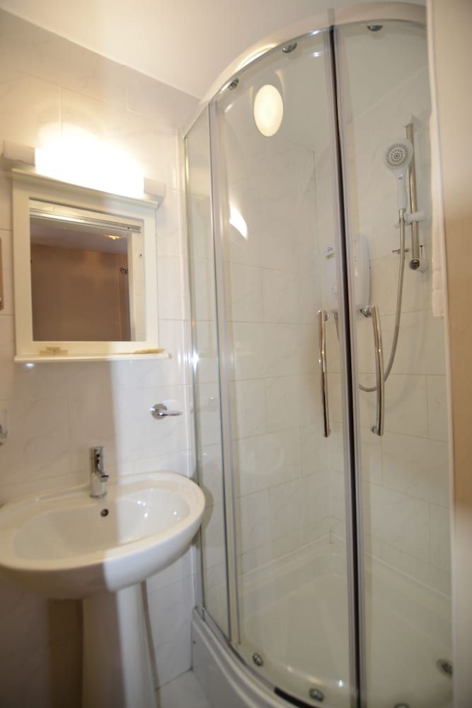 Britannia Inn Hotel Double Room 13