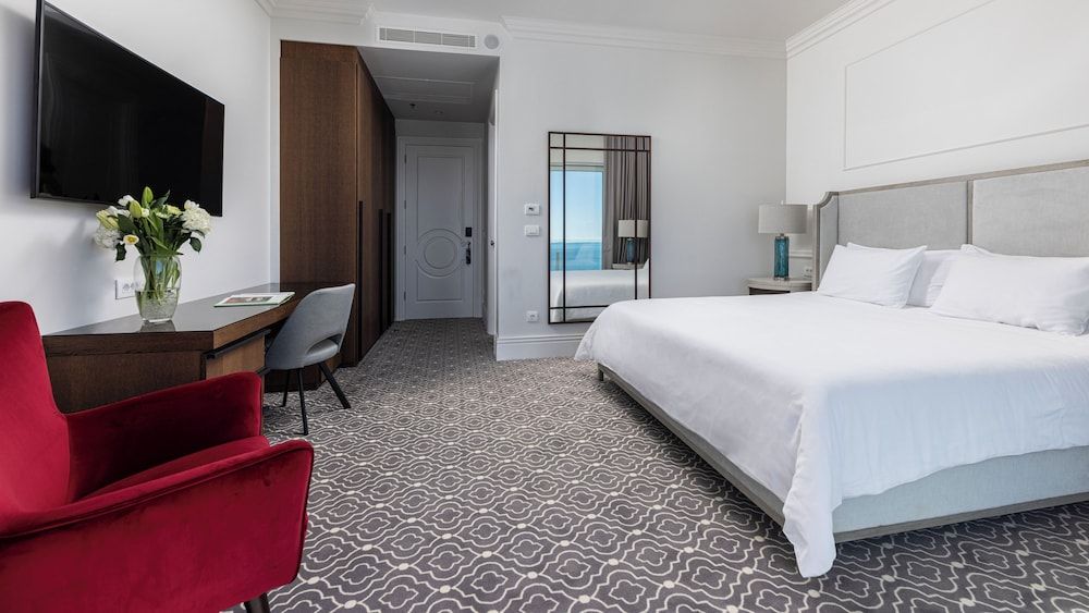 undefined Hotel Royal Ariston 4