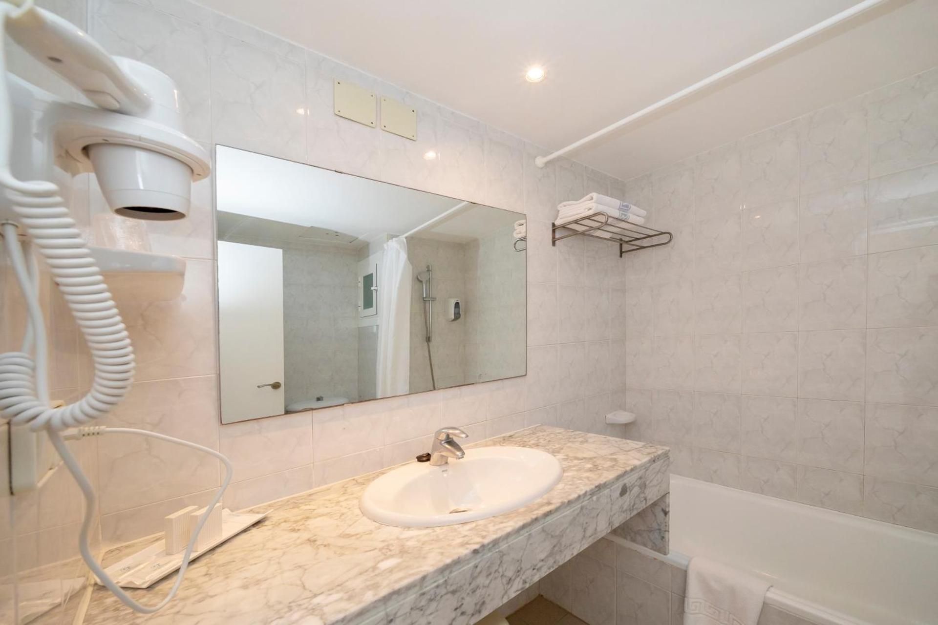 Superior Twin Room with Sea View