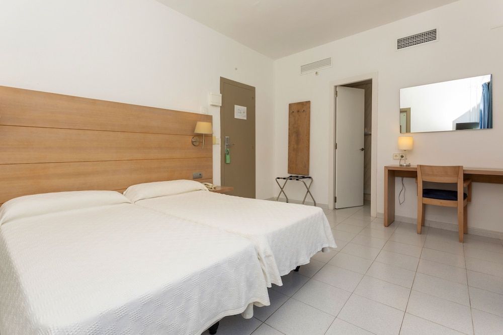 Hotel Ibiza Playa Basic Double Room 4