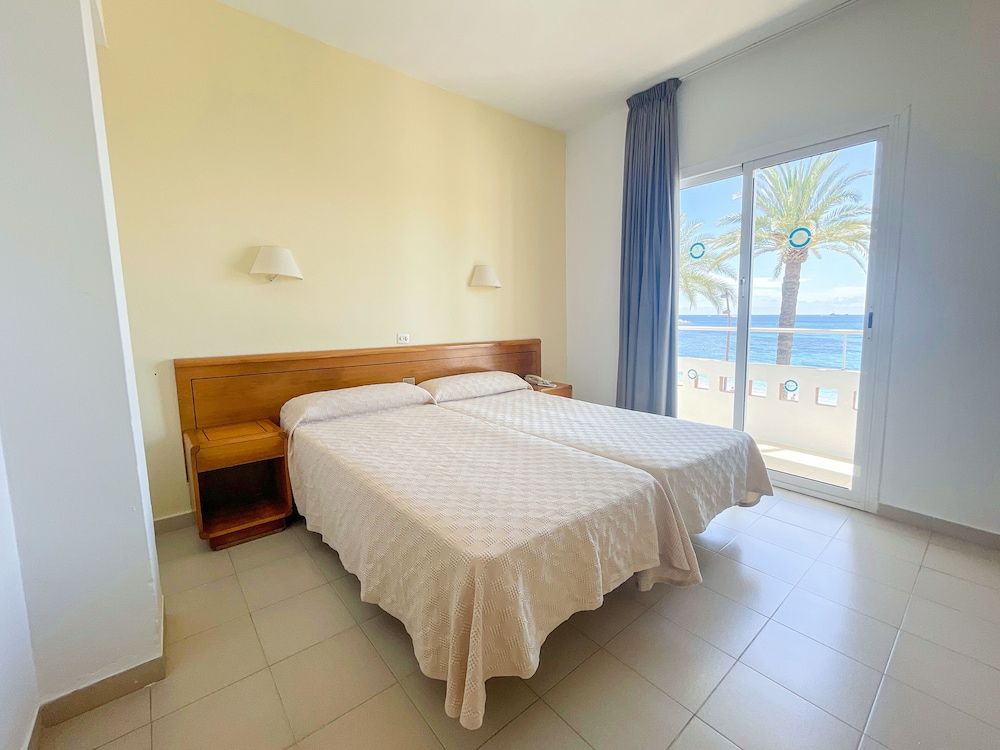 undefined Hotel Figueretes 10